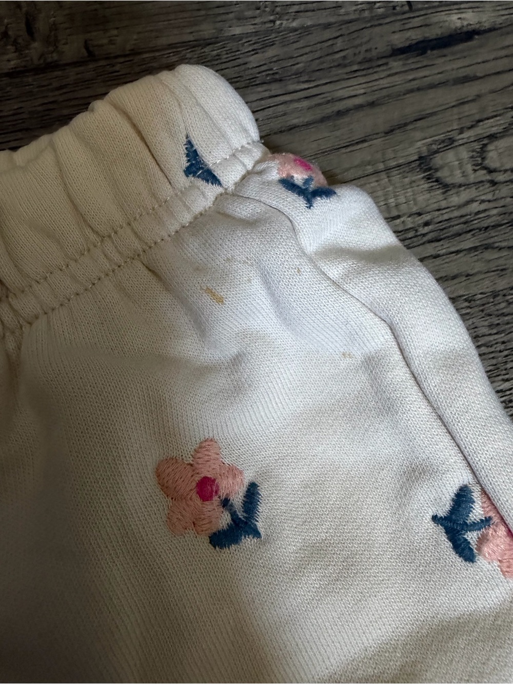 Zara White Jogger Pants with Pink Floral Print - Picture 2 of 4